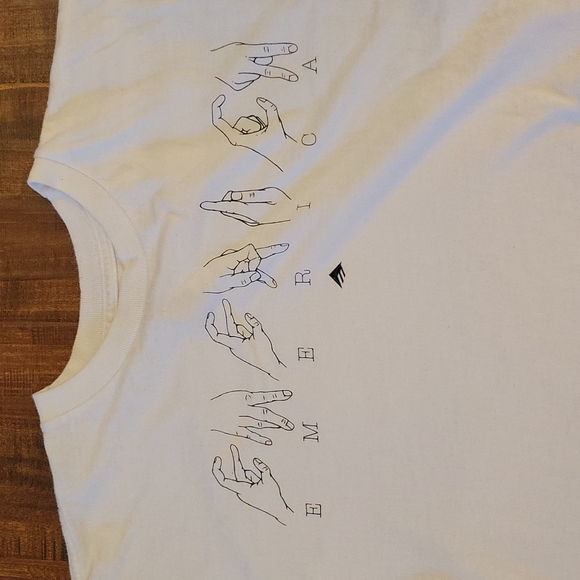 Emerica sign language tshirt - Picture 2 of 3